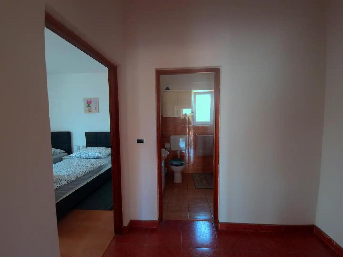 Apartments In Rijeka, Free Parking And Large Terrace, 15Min Drive From The Beach Exterior photo